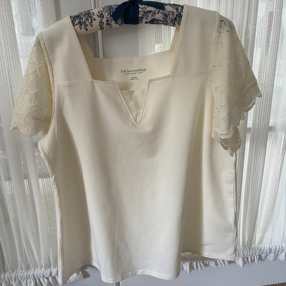 Soft Surrounding 'S Blouce - image 1